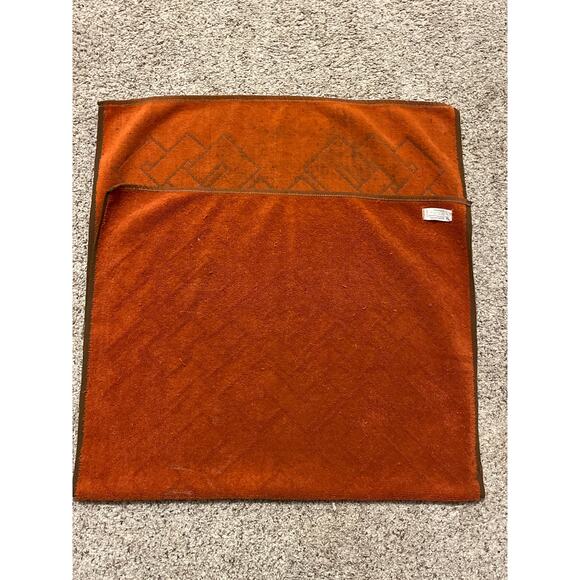 JCPenney Bath Towel Rust Tan Geometric Zig Zag Design Vintage Prop - Picture 4 of 7